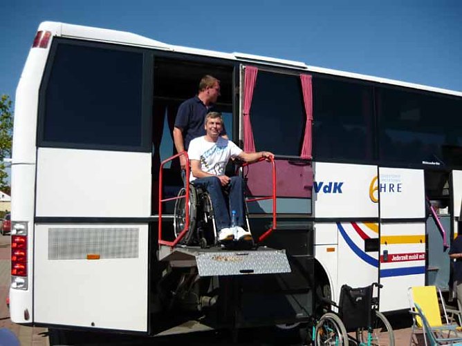 Infosbus VdK (Foto: Dietmar Buchardt) Infosbus VdK (Foto: Dietmar Buchardt)