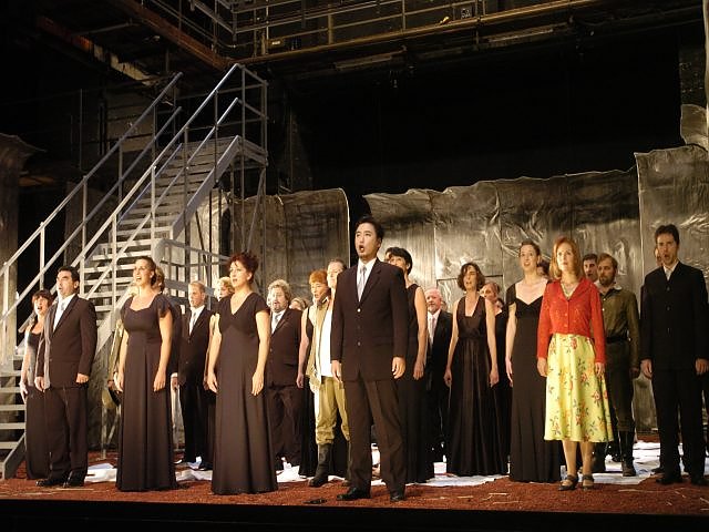 Meisterleistung: Der Operchor (Foto: TN) Meisterleistung: Der Operchor (Foto: TN)