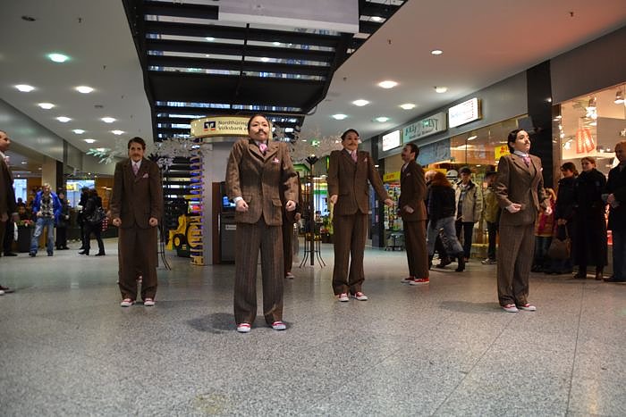 In der Galerie getanzt