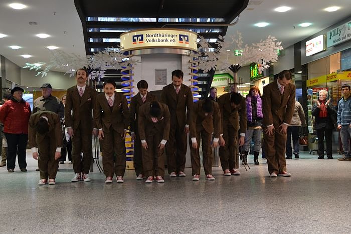 In der Galerie getanzt