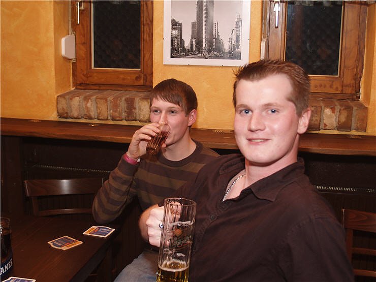 Halloween Party Nordhausen: Fris&ouml;r Jones, Grease, Destille, Schabernack