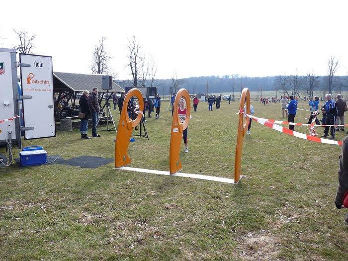 Kinder und Jugendliche beim Possenlauf