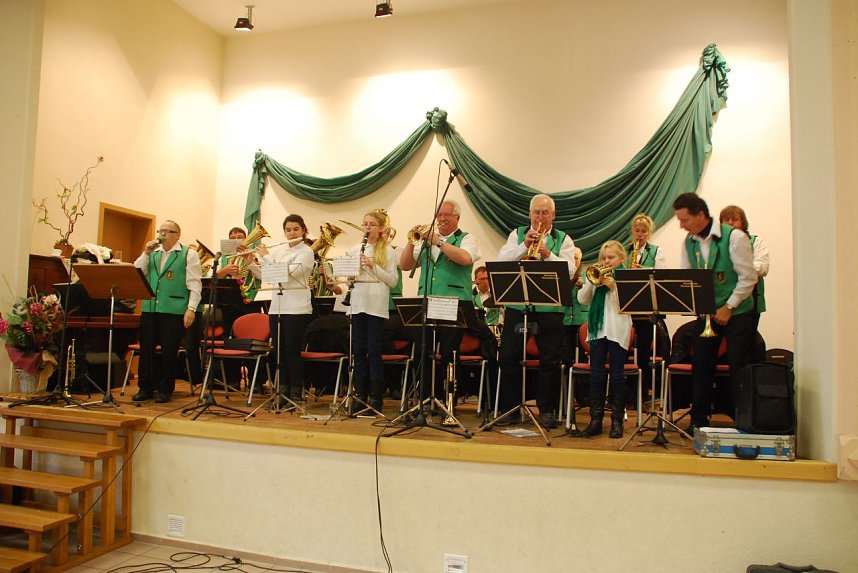 Sie brachten viel Freude und lockerten die Stimmung angesichts vieler ernster Probleme in den Ansprachen erfolgreich auf: die Kliebigtaler Blasmusikanten.