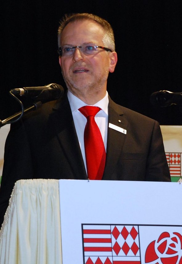 Der Vorsitzende des Vorstandes der Sparkasse Mansfeld-S&uuml;dharz, Hans Ulrich Weiss, w&auml;hrend seiner Ansprache.