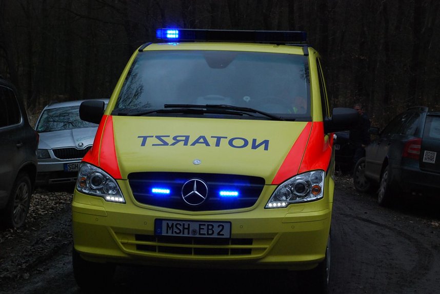 Notarztwagen m&uuml;ssen auch in schwierigem Gel&auml;nde klarkommen.