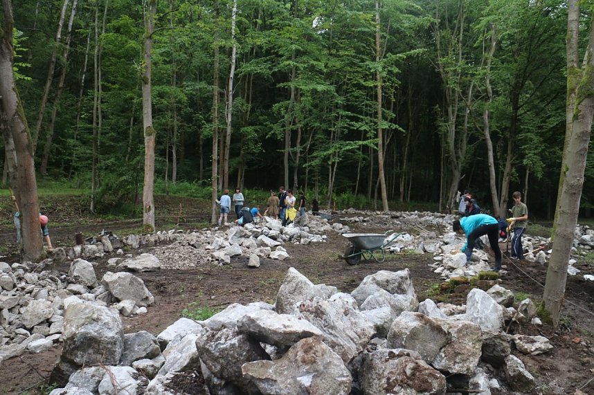 Geschichte sichtbar machen - International Summer Camp an der Gedenkst&auml;tte Mittelbau Dora