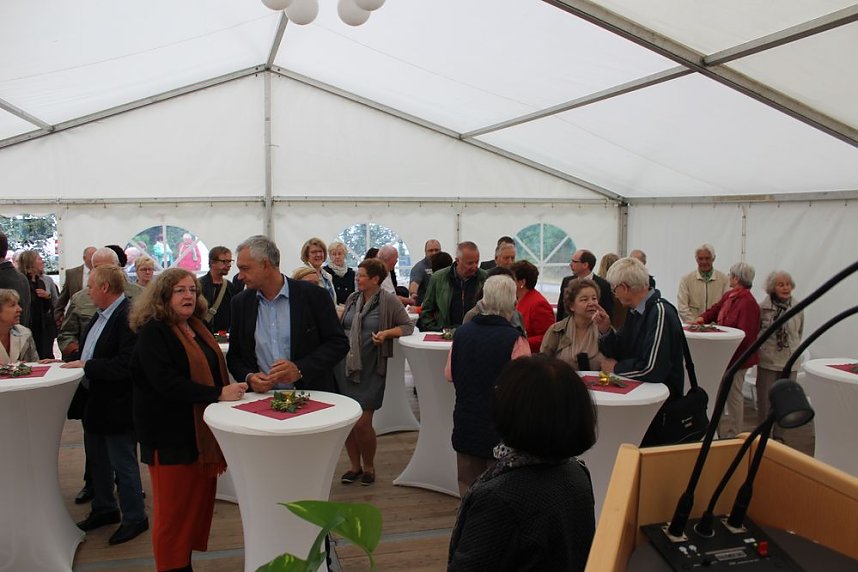 Mit Festakt schiefer Turm als gerettet gefeiert