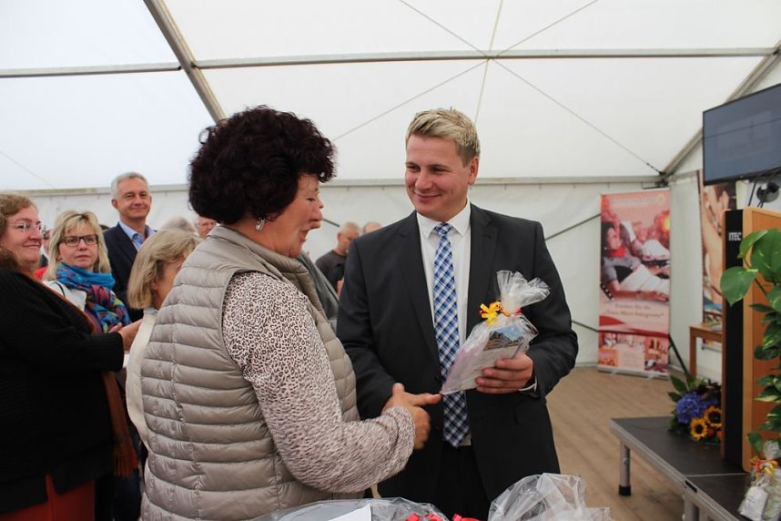 Mit Festakt schiefer Turm als gerettet gefeiert