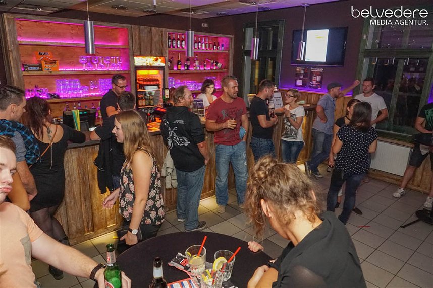 Party im Jugendclubhaus in Nordhausen - der Samstag