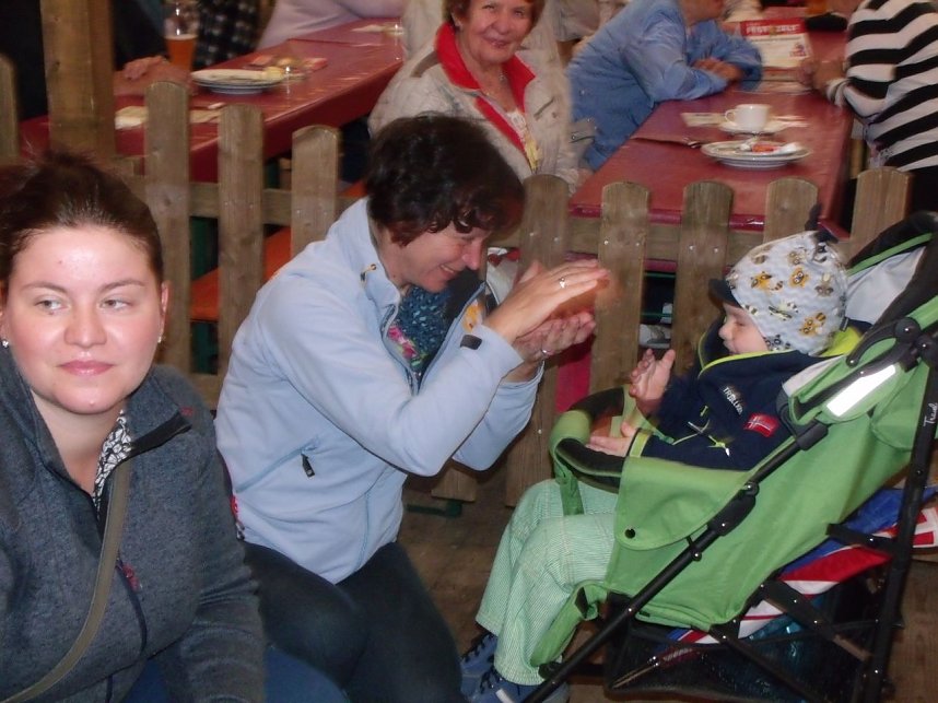 Die J&uuml;ngsten hatten auch Spa&szlig; im Festzelt