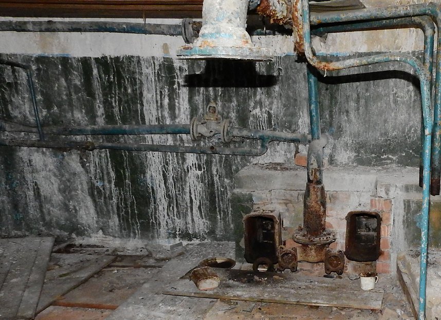 Unwirkliche Orte: Munitionsfabrik Kapen