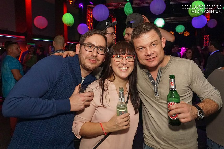 Wir bekennen Farbe! - so hie&szlig; das Motto der Nacht vom Samstag zu Sonntag im Nordh&auml;user Jugendclubhaus. Auf die G&auml;ste wartete nicht nur jede Menge Licht, sondern auch jede Menge toller Musik. Wir haben wieder die Galerie f&uuml;r Sie zusammengestellt.