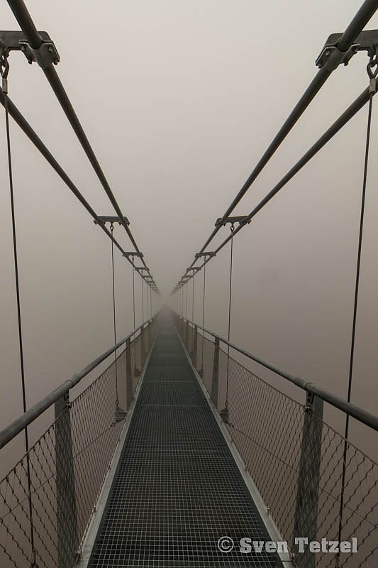 Auf der l&auml;ngsten H&auml;ngebr&uuml;cke der Welt