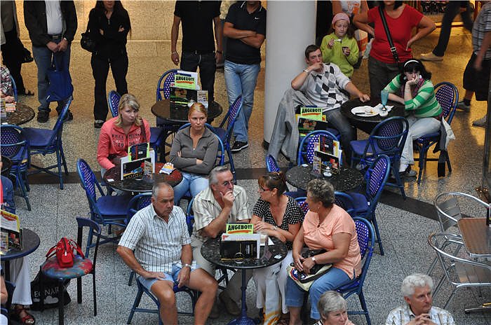 Modeschau in der Galerie