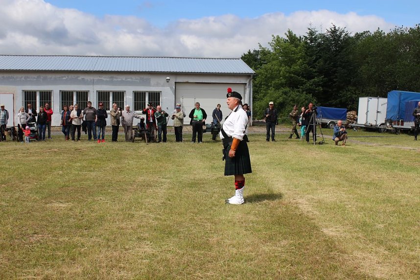 Gro&szlig;e Parade auf dem Dickkopf