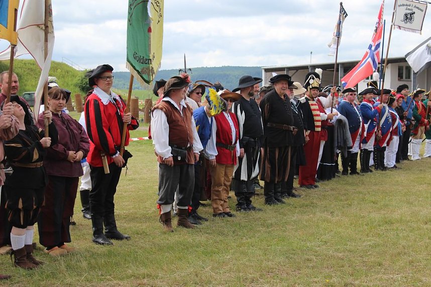 Gro&szlig;e Parade auf dem Dickkopf