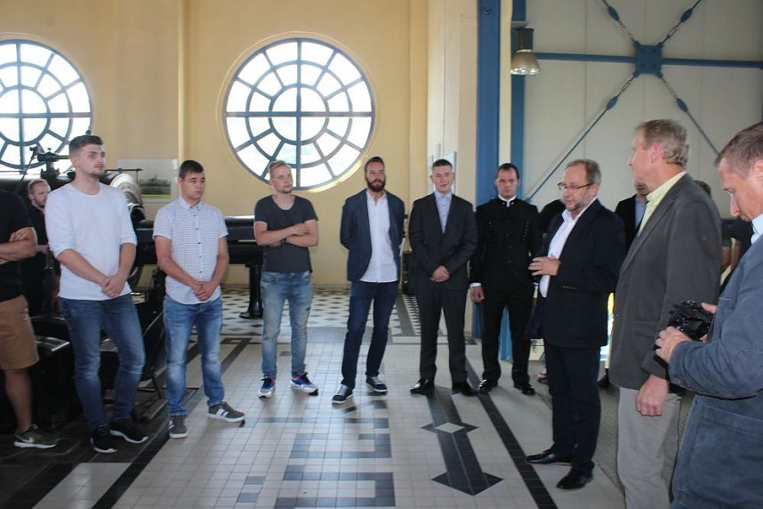 Bergbautechnologen beendeten Ausbildung