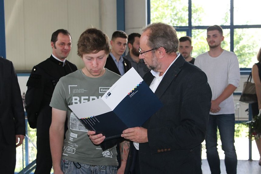 Bergbautechnologen beendeten Ausbildung