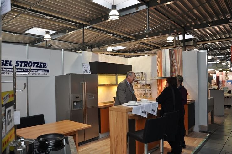 Messe im Autohaus Peter