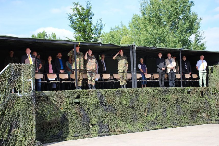 Einheiten der Bundeswehr verabschiedet