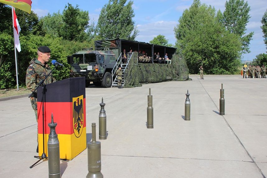 Einheiten der Bundeswehr verabschiedet