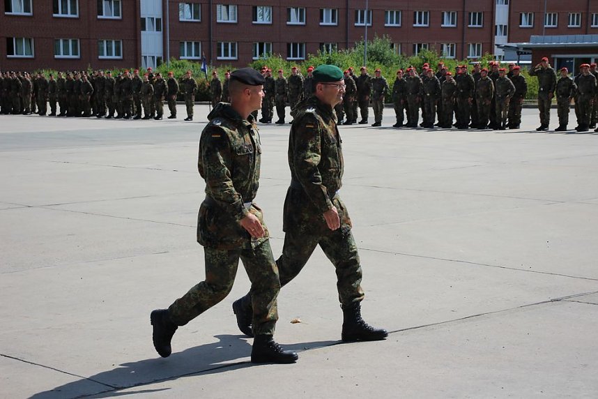 Einheiten der Bundeswehr verabschiedet