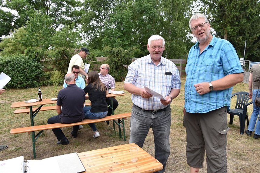 Neu-Imker erhielten Zertifikate