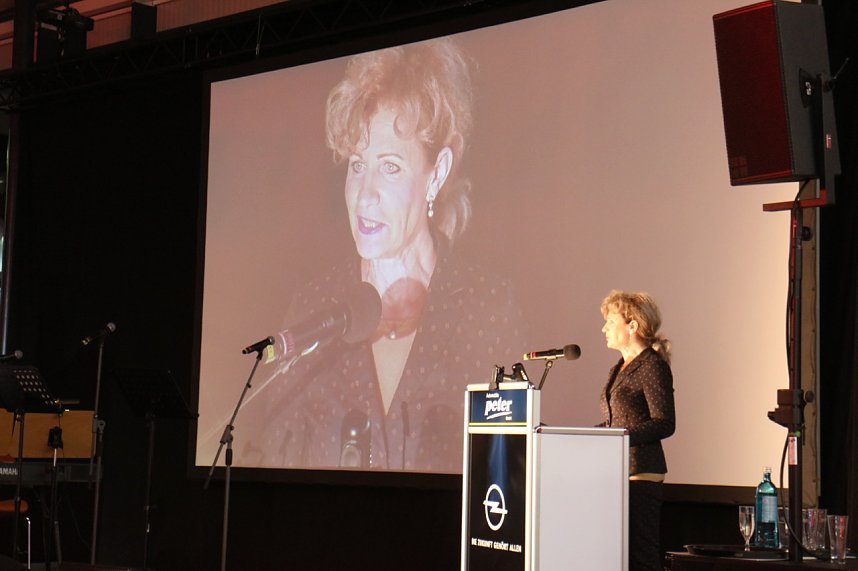 Er&ouml;ffnung des Opel-Autohauses