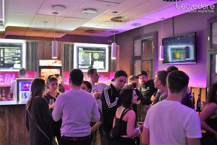 Party im Jugendclubhaus in Nordhausen - der Samstag