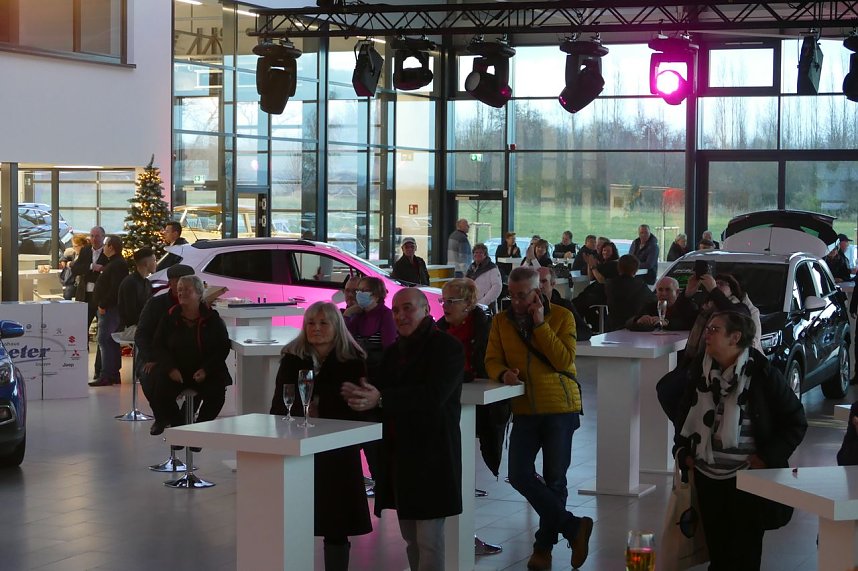 Neues Autohaus er&ouml;ffnet