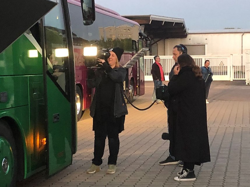 Mit Brauer und einem Filmteam unterwegs nach England