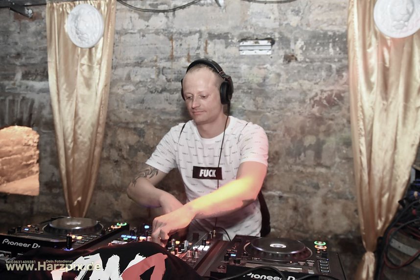 Allways Thirty3 / Golden Circle