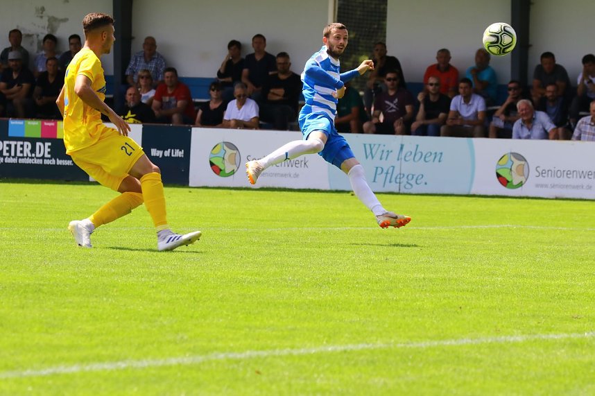 Wacker gewinnt 8:0 gegen Bischofswerda