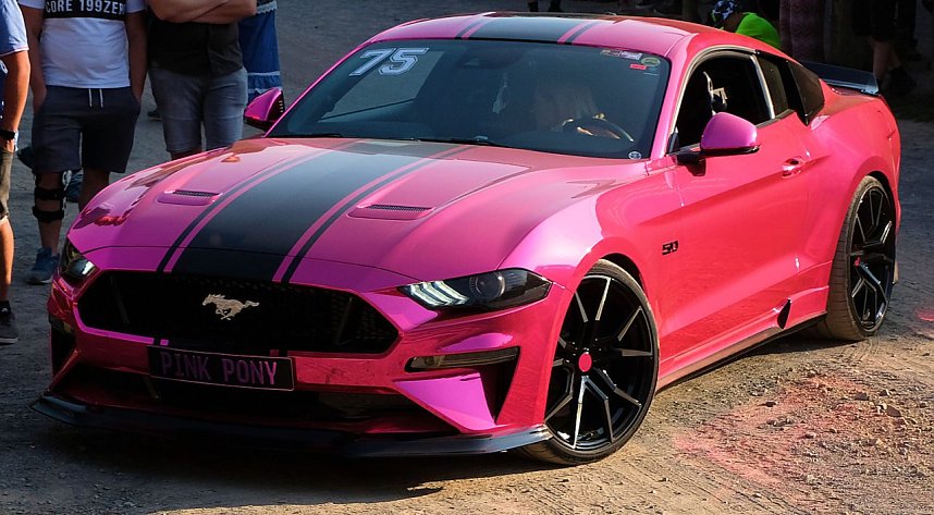 US-Cars in der Westernstadt