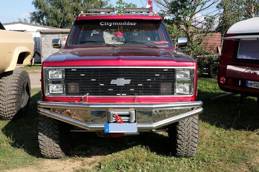 US-Cars in der Westernstadt