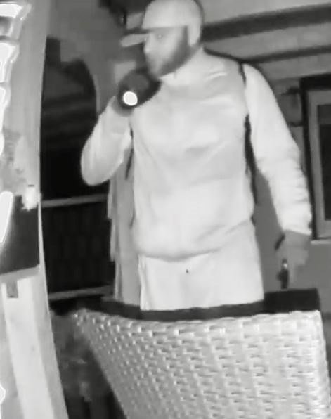 Wer kennt diese Person 