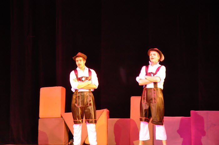 Salto Mortale im Theater