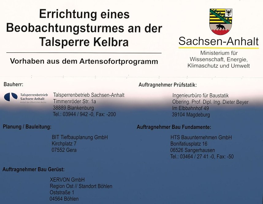 Kranichrast und Menschenauflauf