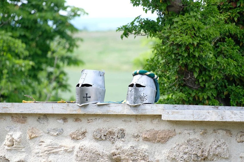 Ritterspektakel auf der Ronneburg zum Pfingstsamstag