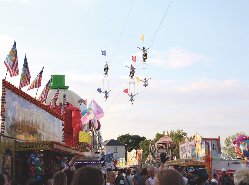 (Archiv 2019) Atemberaubende Motoradshow der Geschwister Weisheit
