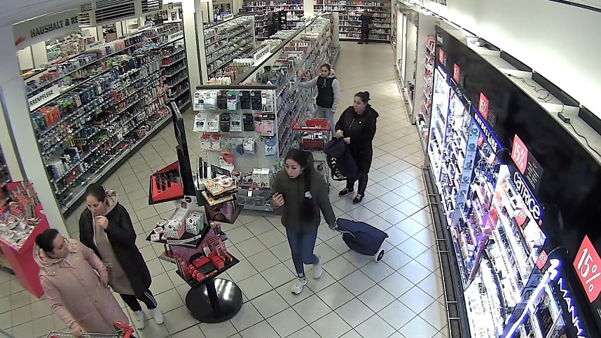 Wer erkennt diese Person 