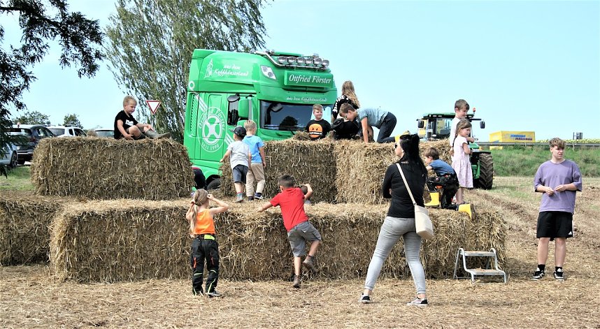 Trecker-Treffen in Badra