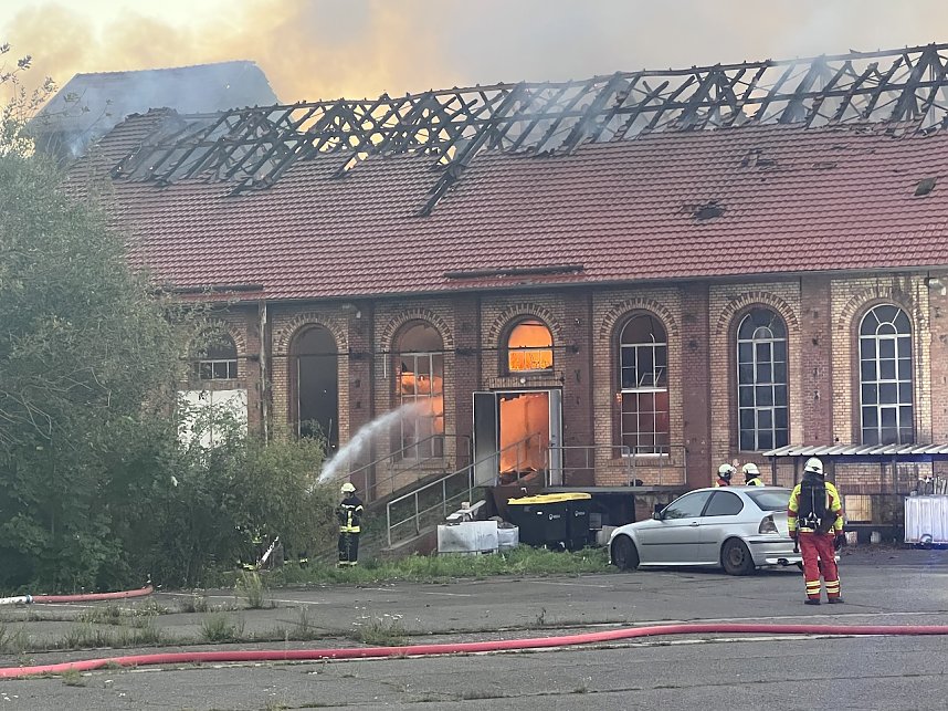 Feuer im Gel&auml;nde der NDH Entsorgungsbetreibergesellschaft
