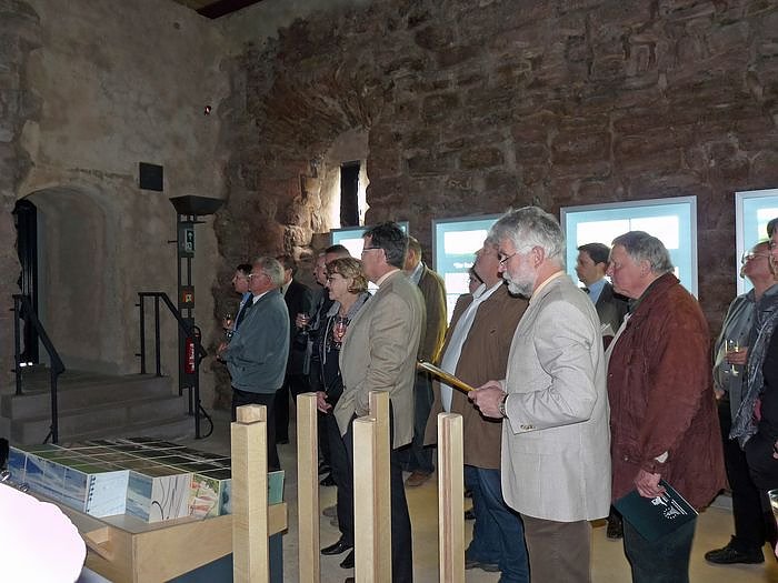 Henriette pickt am Kyffh&auml;user