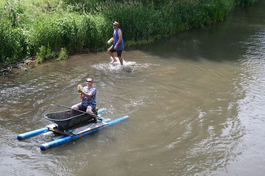 Badewannenrennen in Bennungen