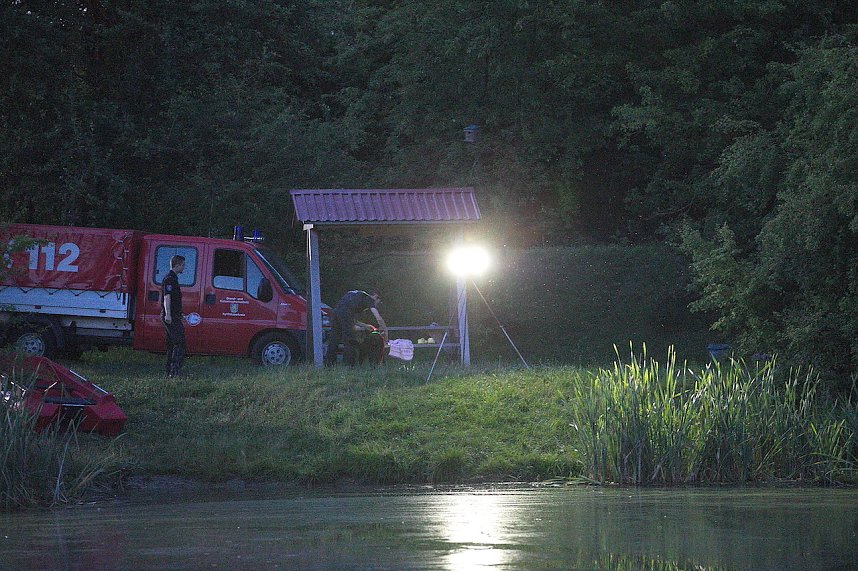 Suchaktion am Gro&szlig;enehricher Stau