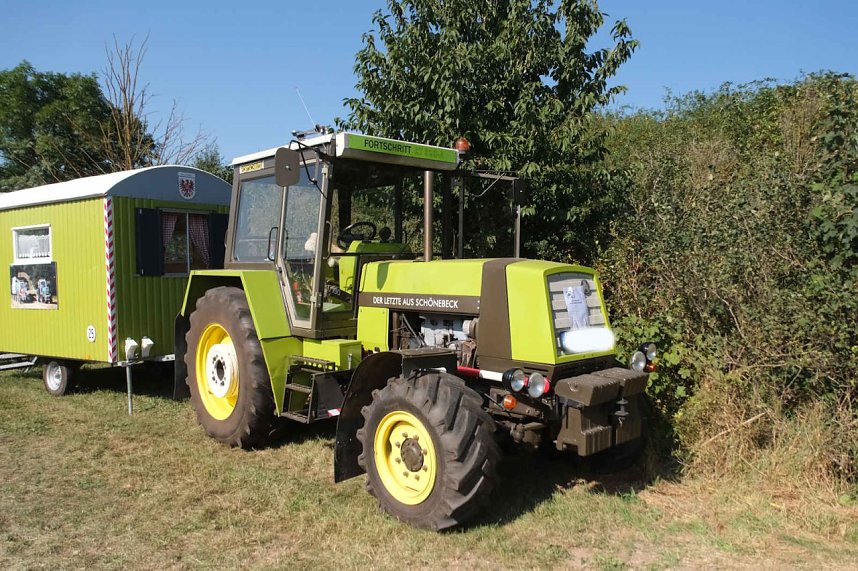 Motoren- und Maschinenschau zu Dreschfest in Sundhausen