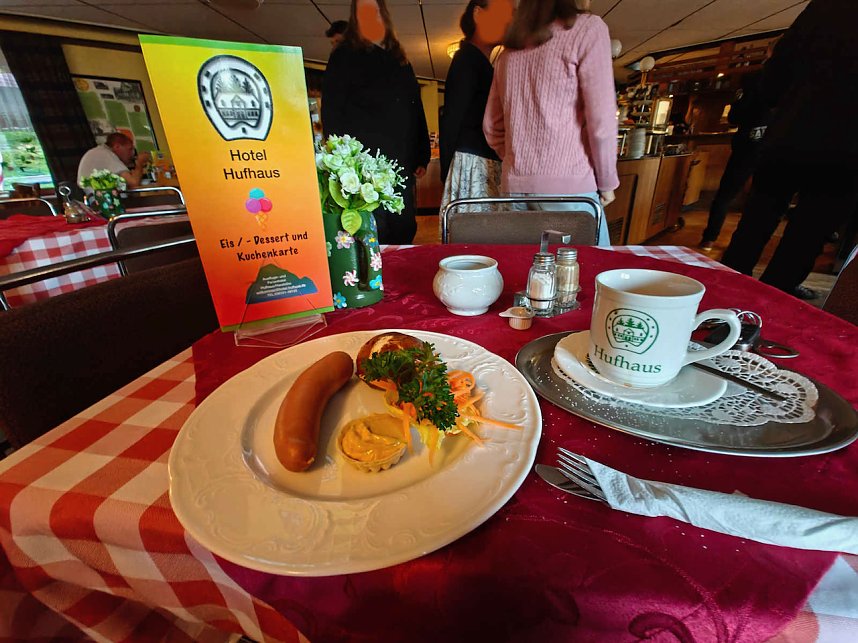 Peter Blei beim Waldspaziergang