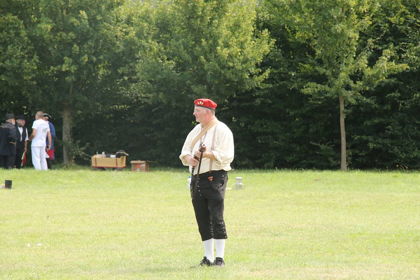 Kanonendonner auf der Pfalz Tilleda