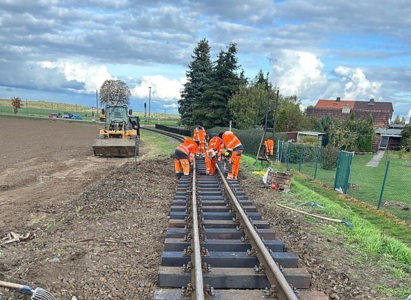 Bildergalerie der Grundhafte Instandsetzung Bahn&uuml;bergang am Gleisdreieck Siersleben